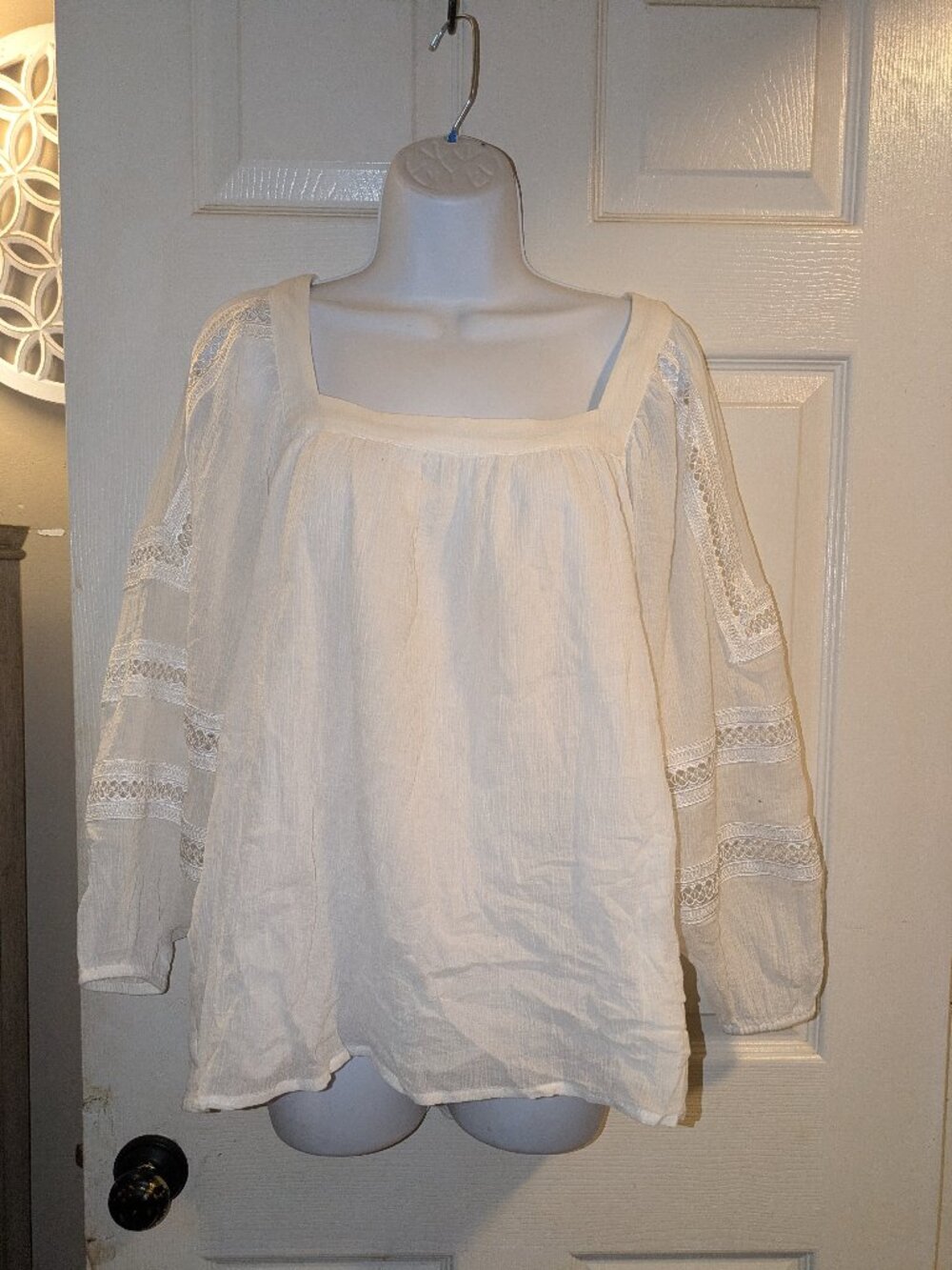 Express woman top size medium new without tags